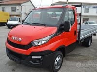 Usata Iveco Daily 130 CV (95 kW) 2016 Rosso Cabrio