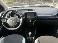 Usata Toyota Aygo X-play 69 CV (50 kW) 2015 Blu/azzurro Utilitaria