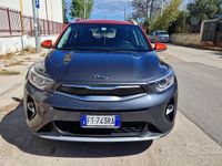 Usata Kia Stonic 120 CV (88 kW) 2019 Grigio SUV