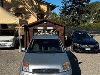 Gebraucht Ford Fusion 90 PS (66 kW) 2010 Grau Kleinwagen