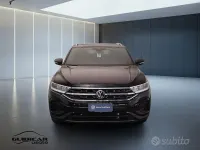 Usata VW T-Roc R-line 150 CV (110 kW) 2024 Nero SUV