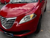 Usata Lancia Ypsilon 69 CV (50 kW) 2014 Rosso Utilitaria