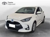 Second-hand Toyota Yaris Active 72 CP (52 kW) 2022 Alb Hatchback
