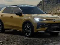 Nuova VW T-Roc Life 115 CV (84 kW) 2026 Canary yellow nero SUV
