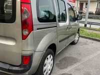 Usata Renault Kangoo 105 CV (77 kW) 2011 Grigio Monovolume