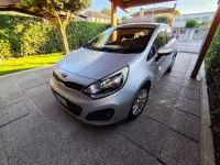Usata Kia Rio EX 86 CV (63 kW) 2011 Argento Berlina