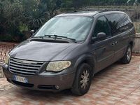 Usata Chrysler Grand Voyager 150 CV (110 kW) 2005 Grigio Monovolume