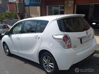 Usata Toyota Verso Style 112 CV (82 kW) 2015 Bianco Monovolume