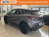 Usata Renault Captur SE 145 CV (106 kW) 2022 Grigio SUV