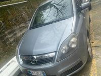 Usata Opel Zafira 2007 Grigio Monovolume