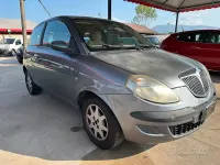 Usata Lancia Ypsilon 60 CV (44 kW) 2004 Grigio Utilitaria