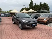 Begagnad Ford Kuga Titanium 150 HK (110 kW) 2017 Grå SUV