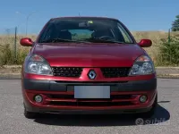 Usata Renault Clio II 98 CV (72 kW) 2002 Rosso Berlina