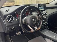 Usata Mercedes CLA200 Premium 136 CV (100 kW) 2018 Blu Berlina