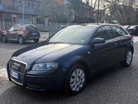 Usata Audi A3 Ambition 116 CV (85 kW) 2005 Blu Utilitaria