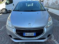 Usata Peugeot 208 Active 68 CV (50 kW) 2014 Grigio Utilitaria