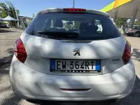 Usata Peugeot 208 Allure 82 CV (60 kW) 2014 Utilitaria