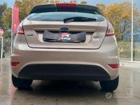 Usata Ford Fiesta 100 CV (73 kW) 2015 Marrone Utilitaria