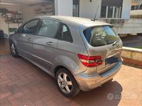 Usata Mercedes B180 2006 Grigio Monovolume
