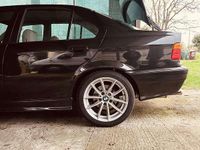 Usata BMW 320 150 CV (110 kW) 1991 Nero Berlina