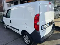 Usata Fiat Doblò Lounge 95 CV (69 kW) 2021 Bianco Monovolume