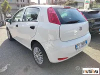 Usata Fiat Punto Street 95 CV (69 kW) 2018 Bianco Utilitaria