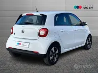 Usata Smart ForFour Electric Drive Passion 41 kW (56 CV) 2021 Bianco Berlina