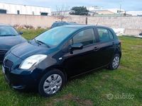 Usata Toyota Yaris 65 CV (47 kW) 2005 Utilitaria