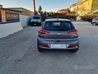 Usata Hyundai i20 Premium 75 CV (55 kW) 2017 Grigio Berlina
