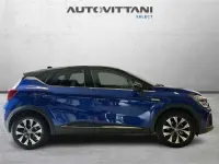 Usata Renault Captur Intens 101 CV (74 kW) 2023 Blu scuro SUV