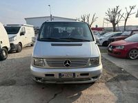Usata Mercedes V220 122 CV (89 kW) 2000 Grigio Monovolume