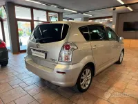 Usata Toyota Corolla Verso Luna 136 CV (100 kW) 2009 Grigio Monovolume