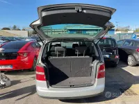 Usata VW Touran Highline 140 CV (102 kW) 2004 Grigio Monovolume