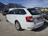 Usata Skoda Octavia Executive 116 CV (85 kW) 2020 Bianco Station wagon