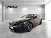 Usata BMW 550e M Sport 489 CV (359 kW) 2025 Blu Berlina