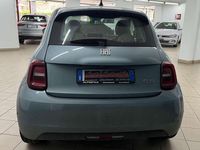Usata Fiat 500e La Prima 42 kW (58 CV) 2021 Glacier blue metallizzato Utilitaria