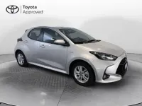 Usata Toyota Yaris Hybrid Active 116 CV (85 kW) 2021 Argento Berlina