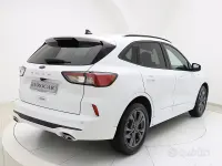 Usata Ford Kuga ST-Line 120 CV (88 kW) 2022 Bianco SUV