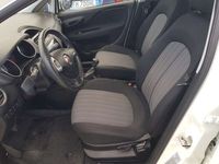 Usata Fiat Punto 78 CV (57 kW) 2018 Bianco pastello Utilitaria