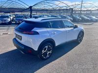 Usata Peugeot 2008 Allure 131 CV (96 kW) 2024 Bianco metallizzato SUV