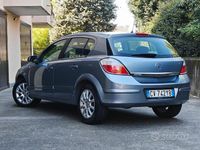 Usata Opel Astra 105 CV (77 kW) 2005 Grigio Berlina