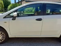 Usata Fiat Grande Punto 77 CV (56 kW) 2013 Bianco Utilitaria