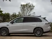 Nuova Leapmotor C10 215 CV (158 kW) 2026 Argento SUV