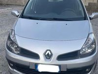 Usata Renault Clio III Luxe 75 CV (55 kW) 2008 Argento Berlina
