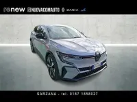 Usata Renault Megane E-Tech Techno 161 kW (220 CV) 2022 Grigio chiaro Utilitaria