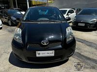 Usata Toyota Yaris 69 CV (50 kW) 2012 Nero Utilitaria