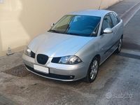 Usata Seat Cordoba Sport 131 CV (96 kW) 2003 Grigio Berlina