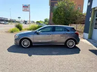 Usata Mercedes A180 Executive 122 CV (89 kW) 2017 Grigio Utilitaria