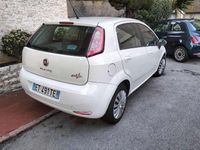 Usata Fiat Punto Easy 69 CV (50 kW) 2014 Bianco Utilitaria