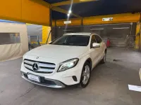 Usata Mercedes GLA220 170 CV (125 kW) 2015 Bianco SUV